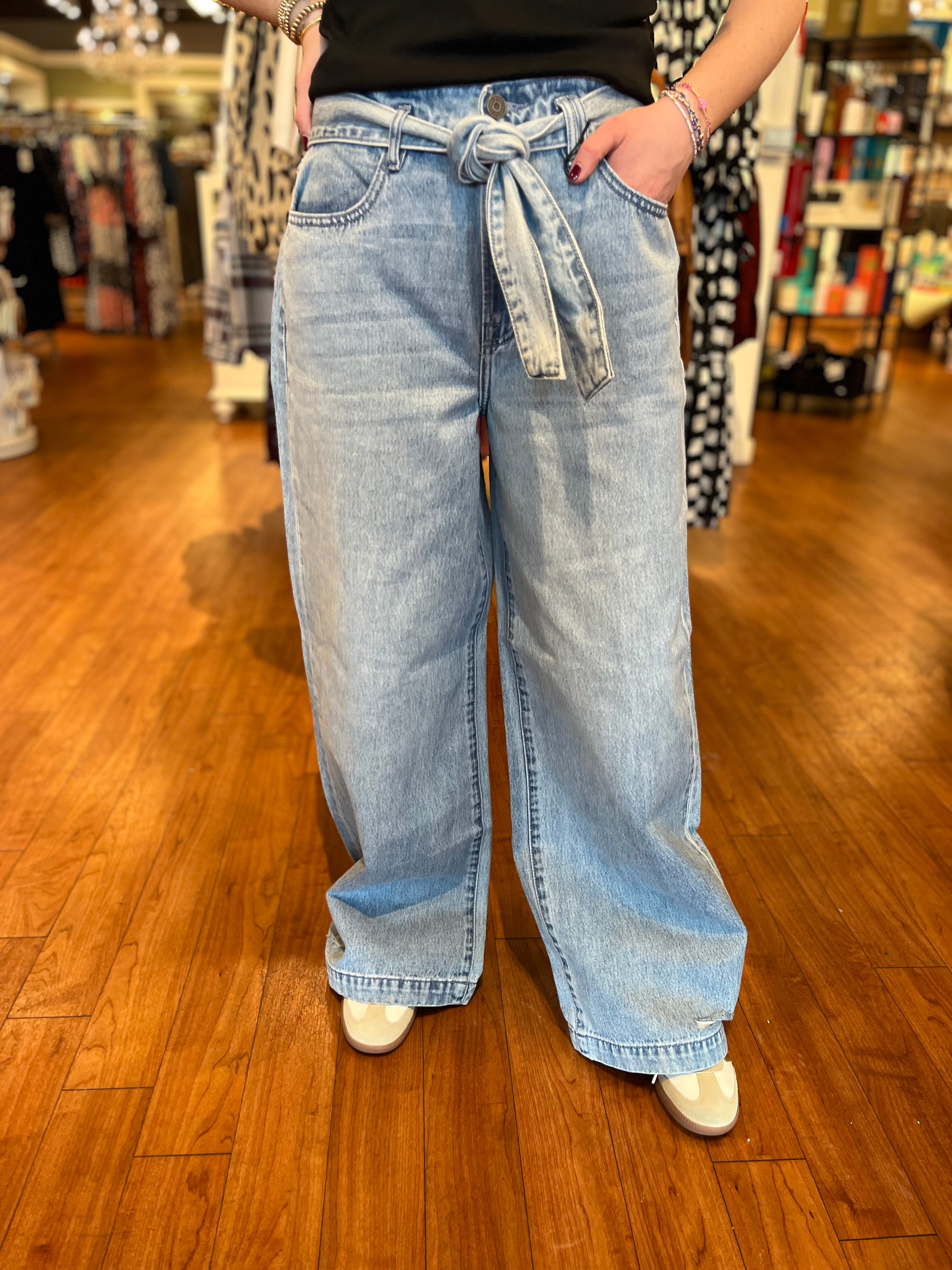 Nori Extra Wide Leg - Light Blue