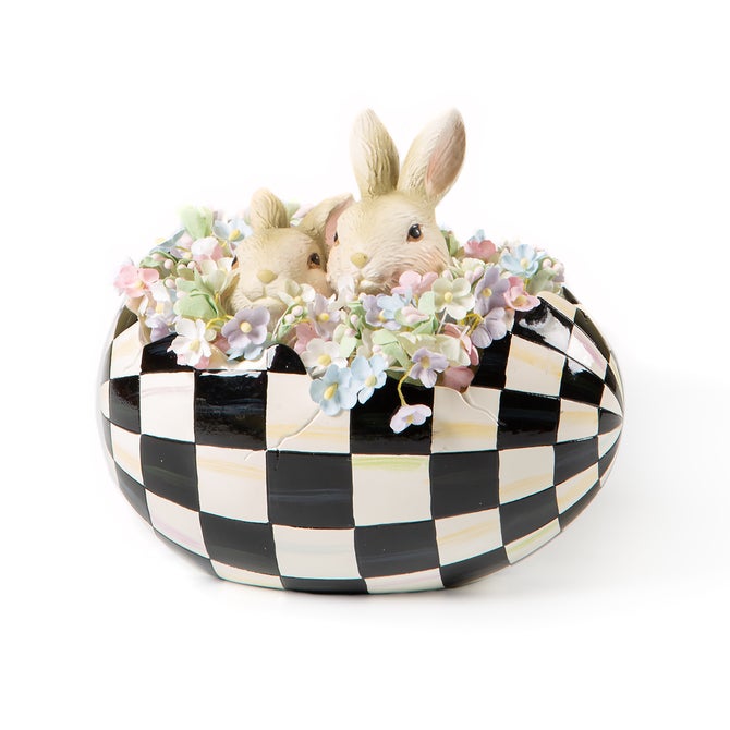 Courtly Peekaboo Egg