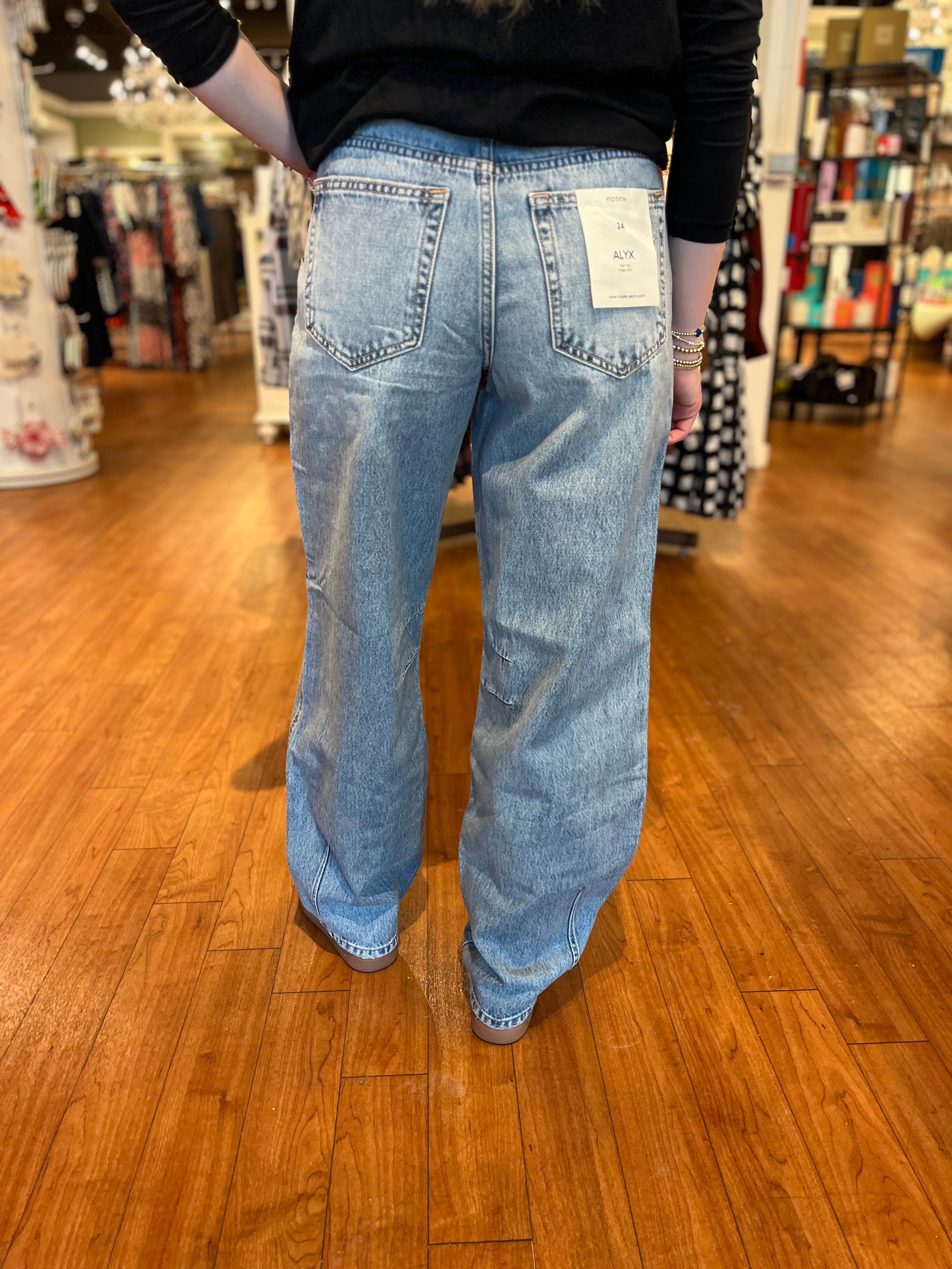 Alyx Baggy Jean - Medium Dark