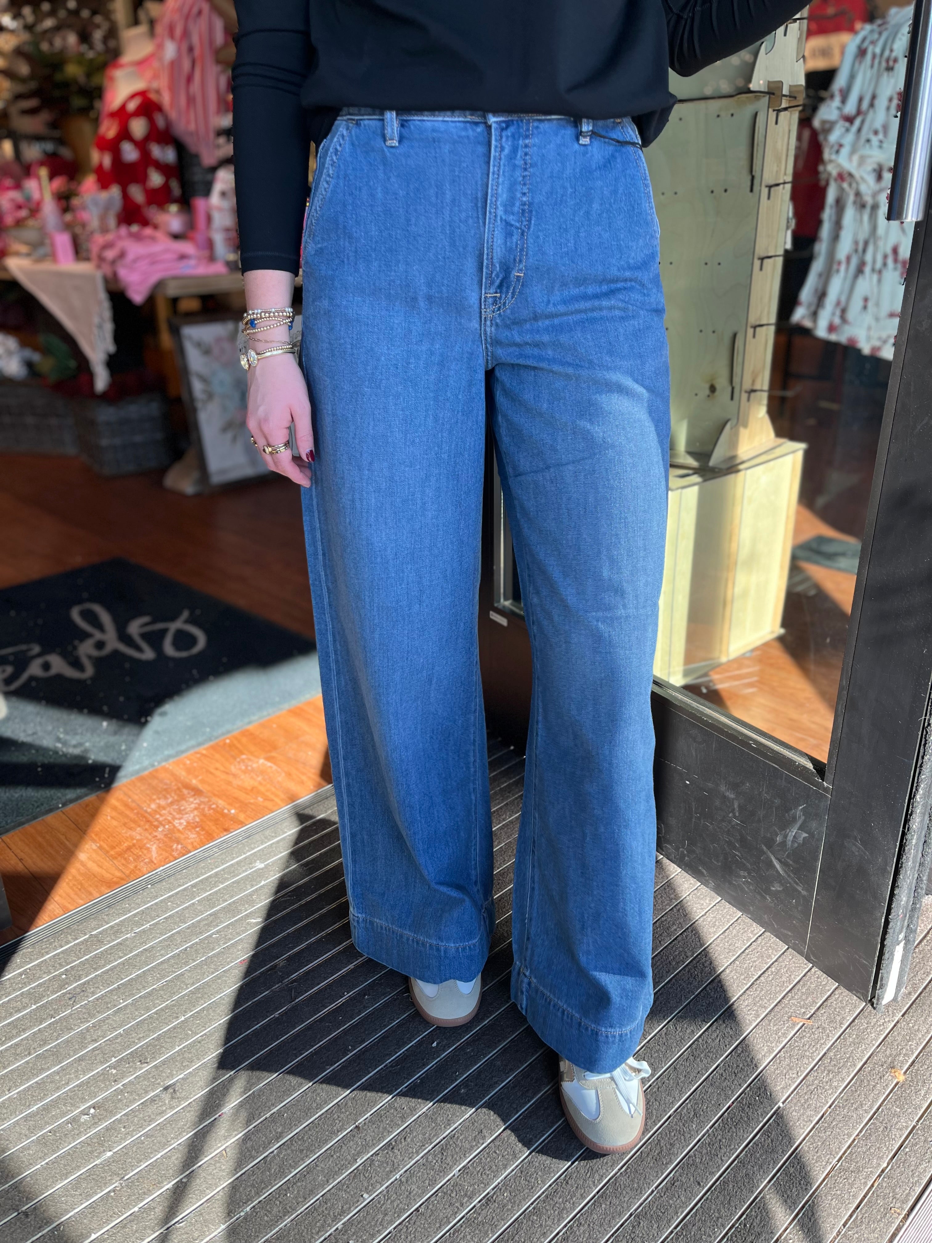 Nori Super Wide Leg - Medium Wash