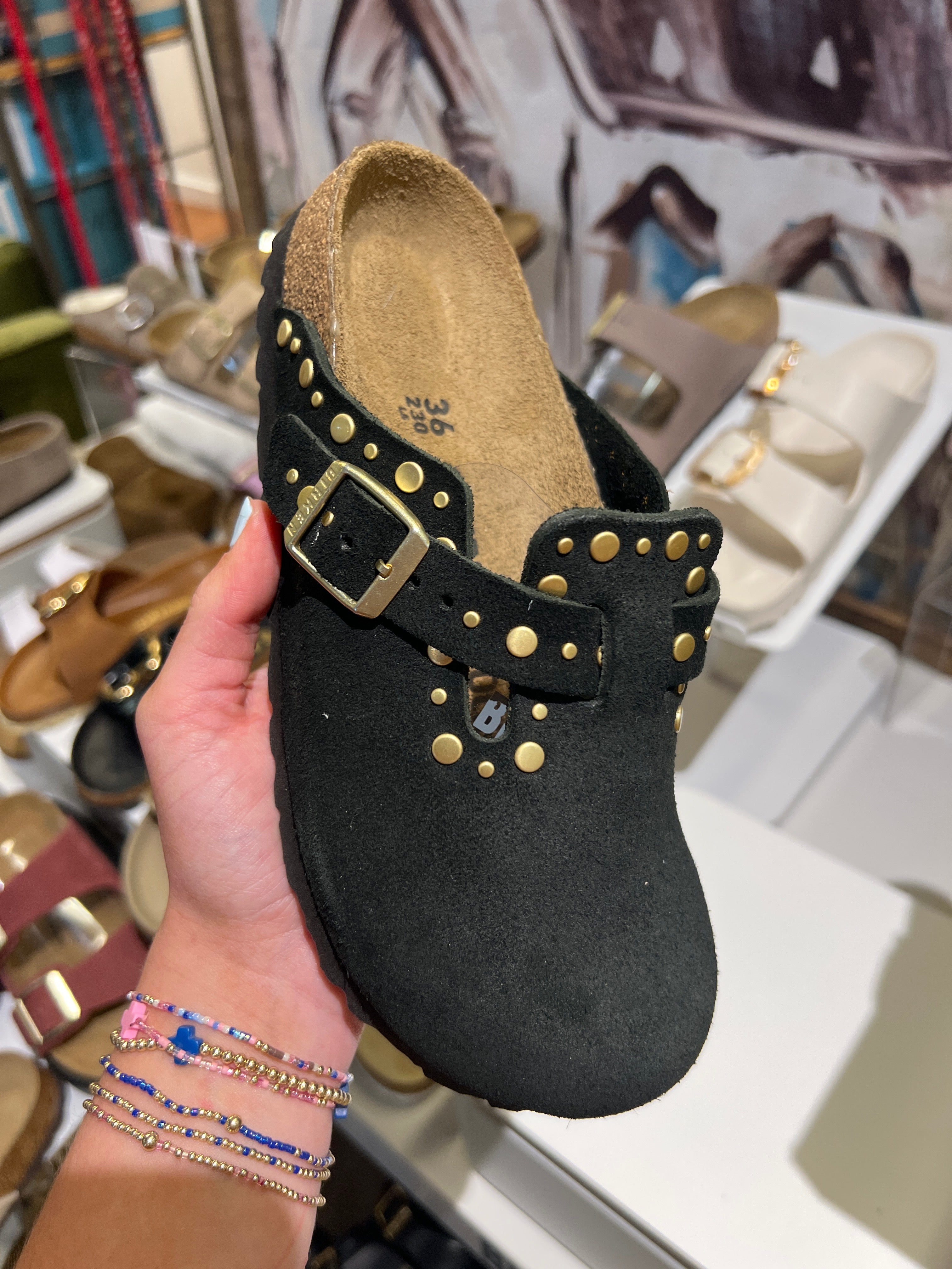 Boston Rivet Suede Black