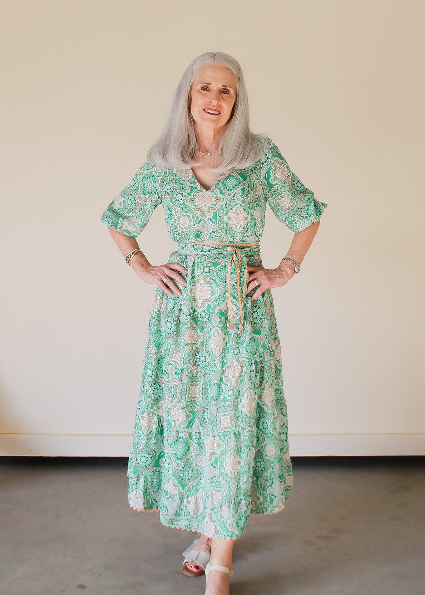 green midi tiered dress Sleeve