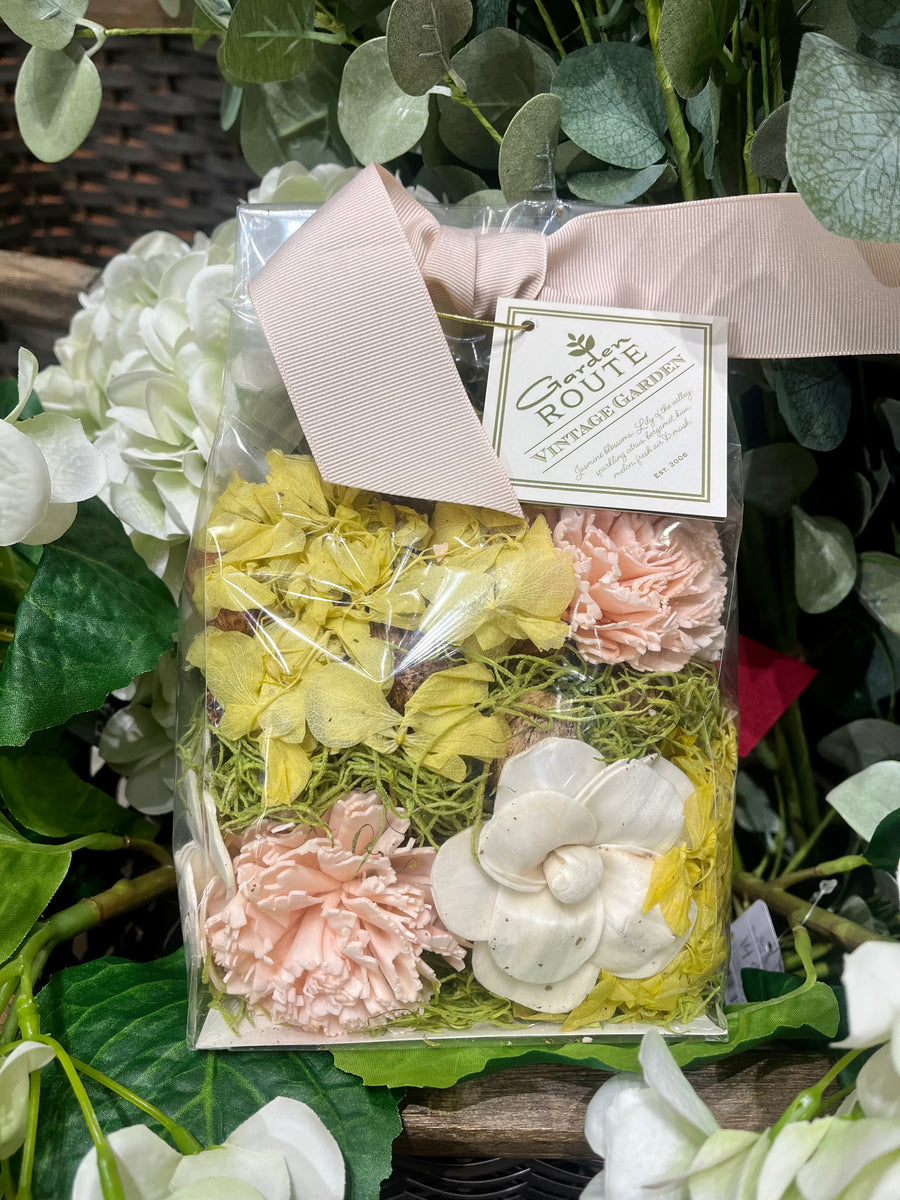 Vintage Garden Potpourri Bucketheads