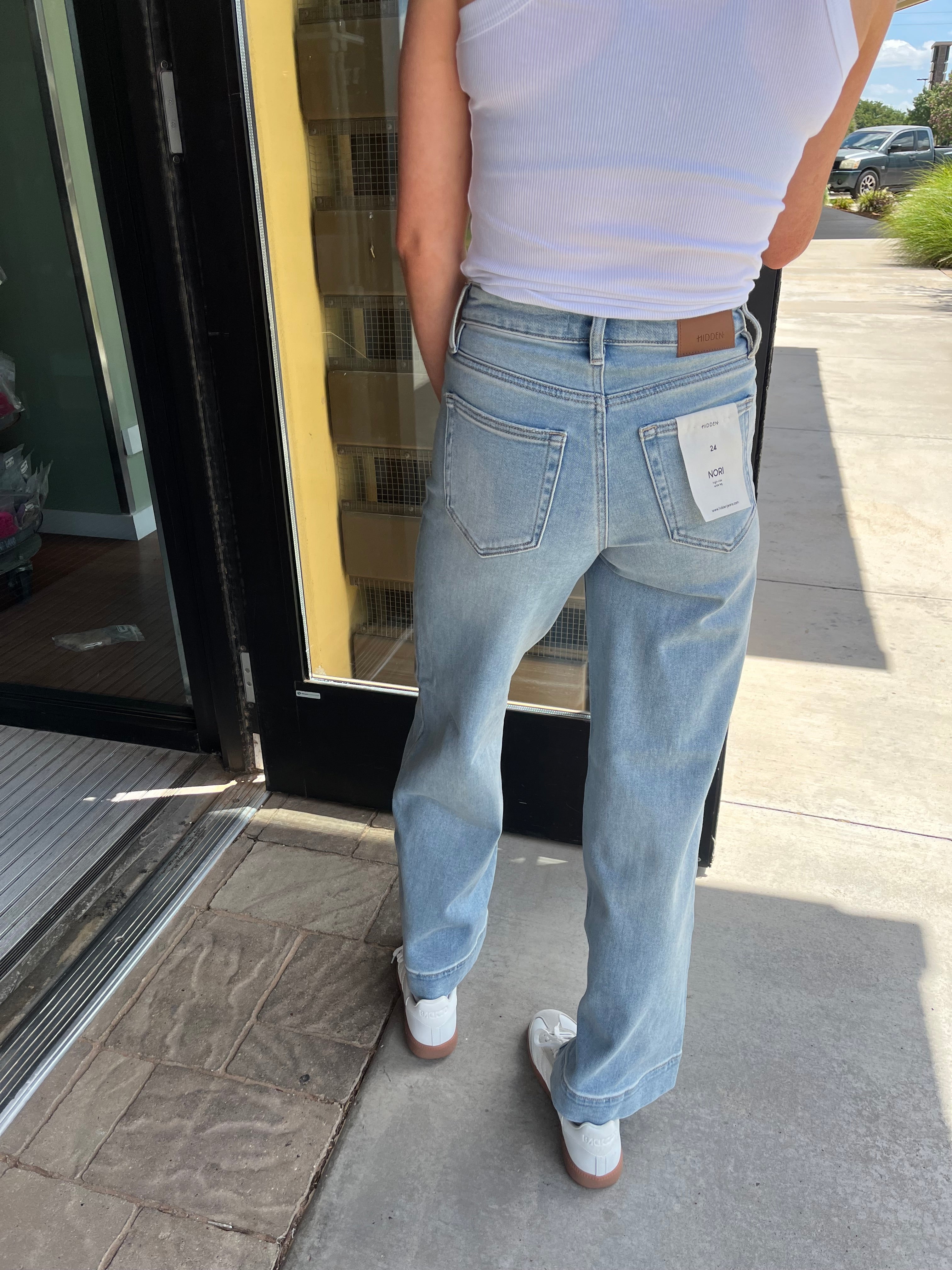 Nori High-Rise Wide Leg - Light Blue