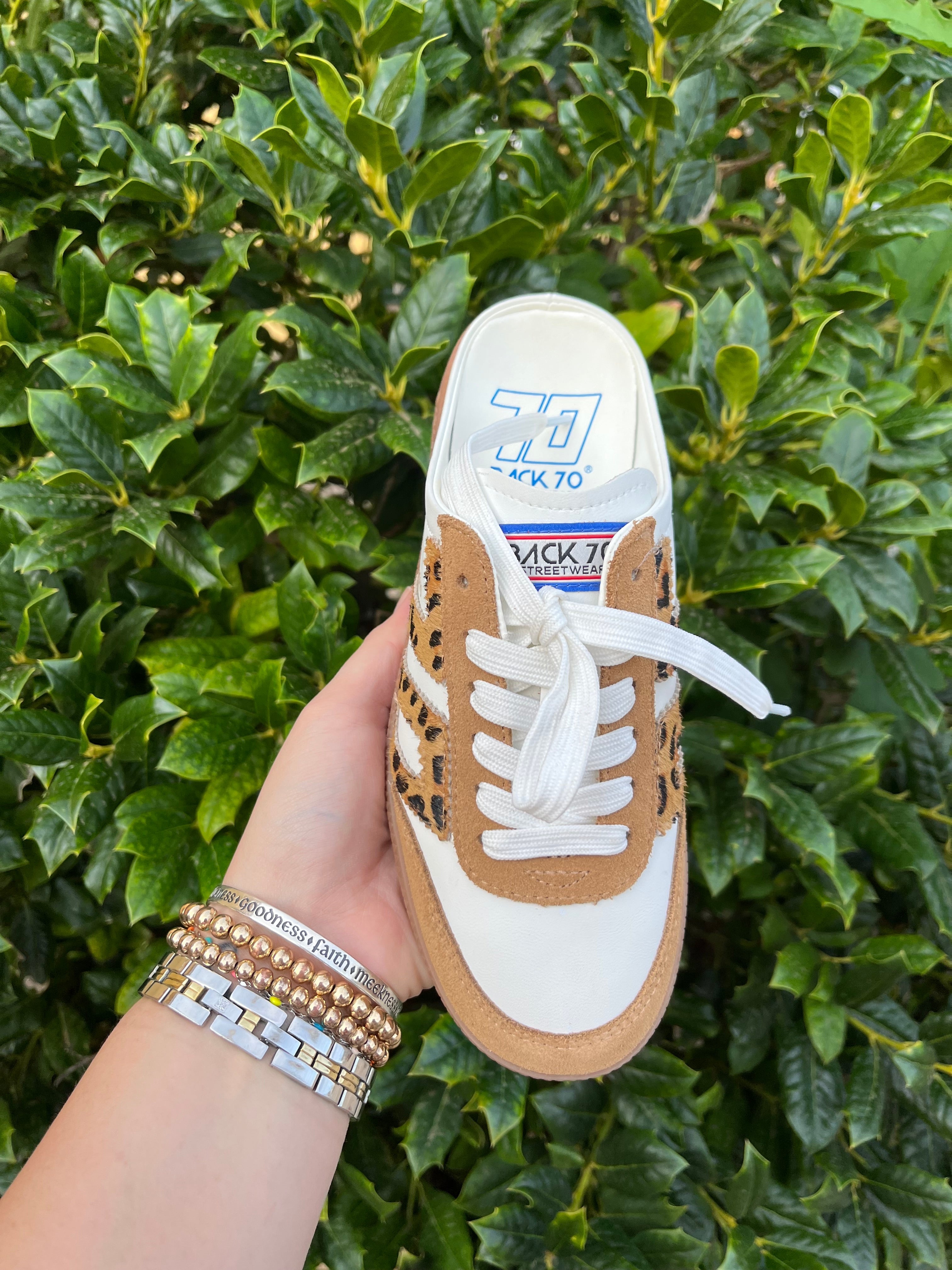 Back 70 - Easter - Leopard