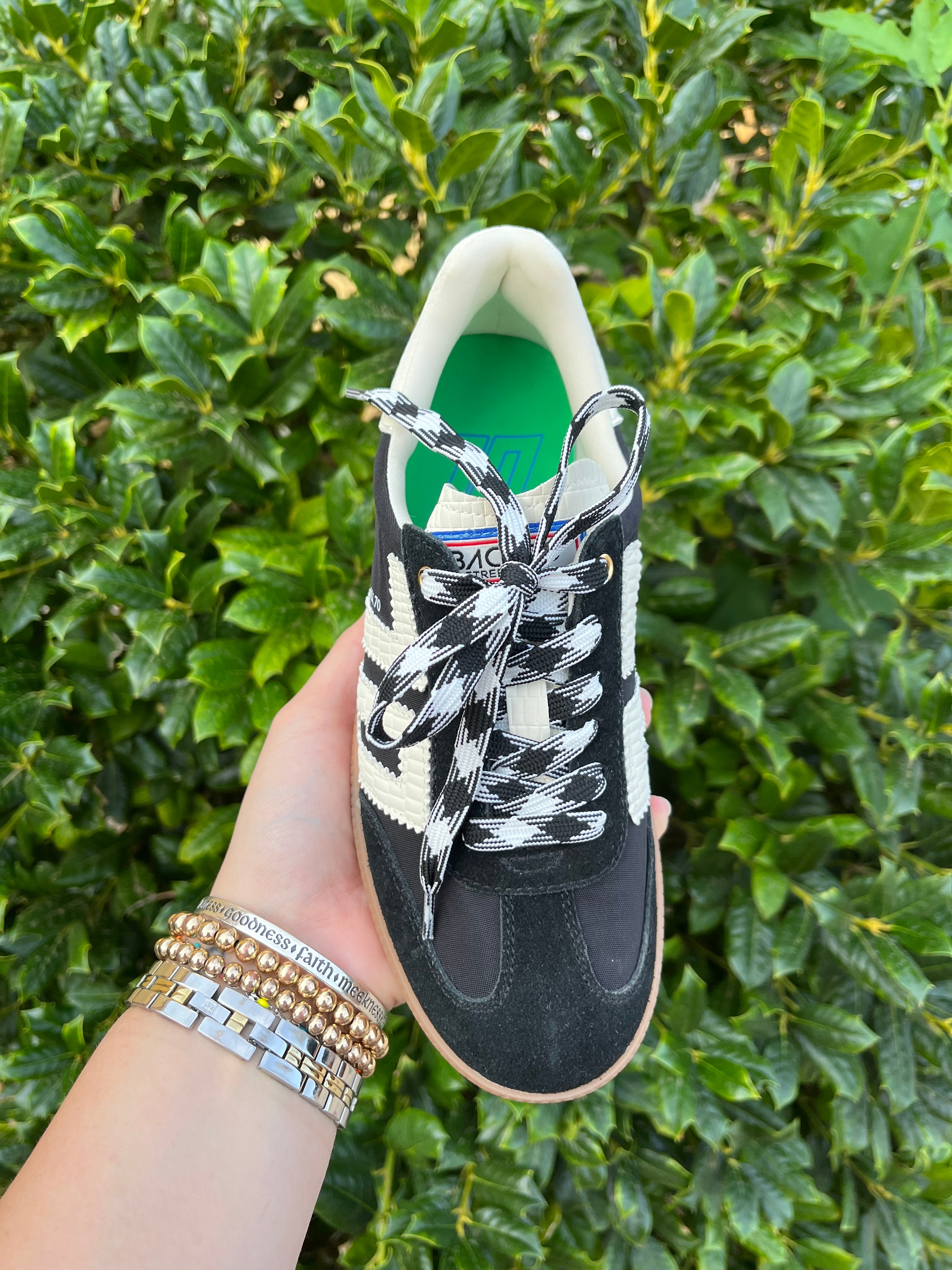 Back 70 - Ghost - Black