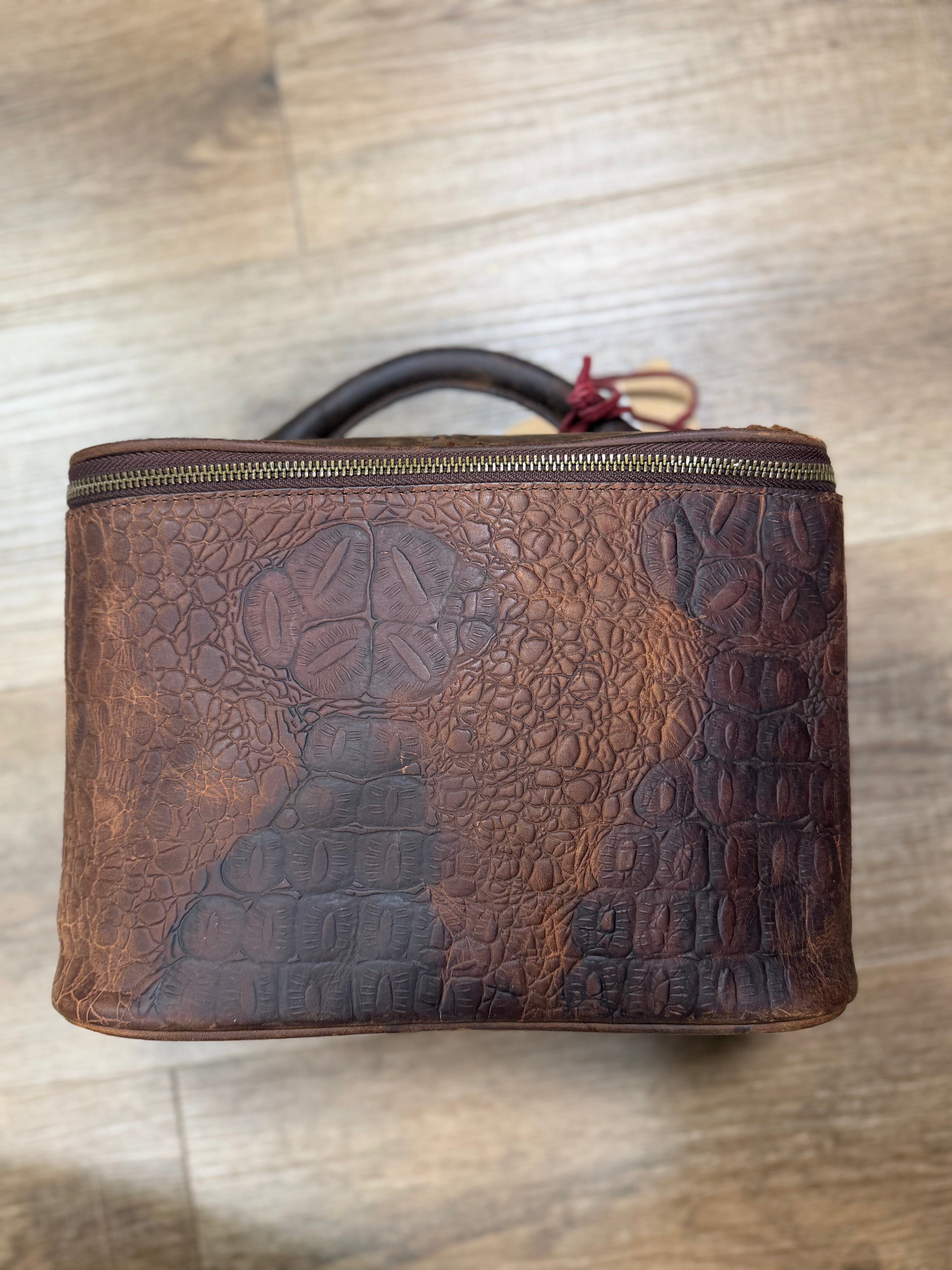 CATALINA CROC TRAIN CASE