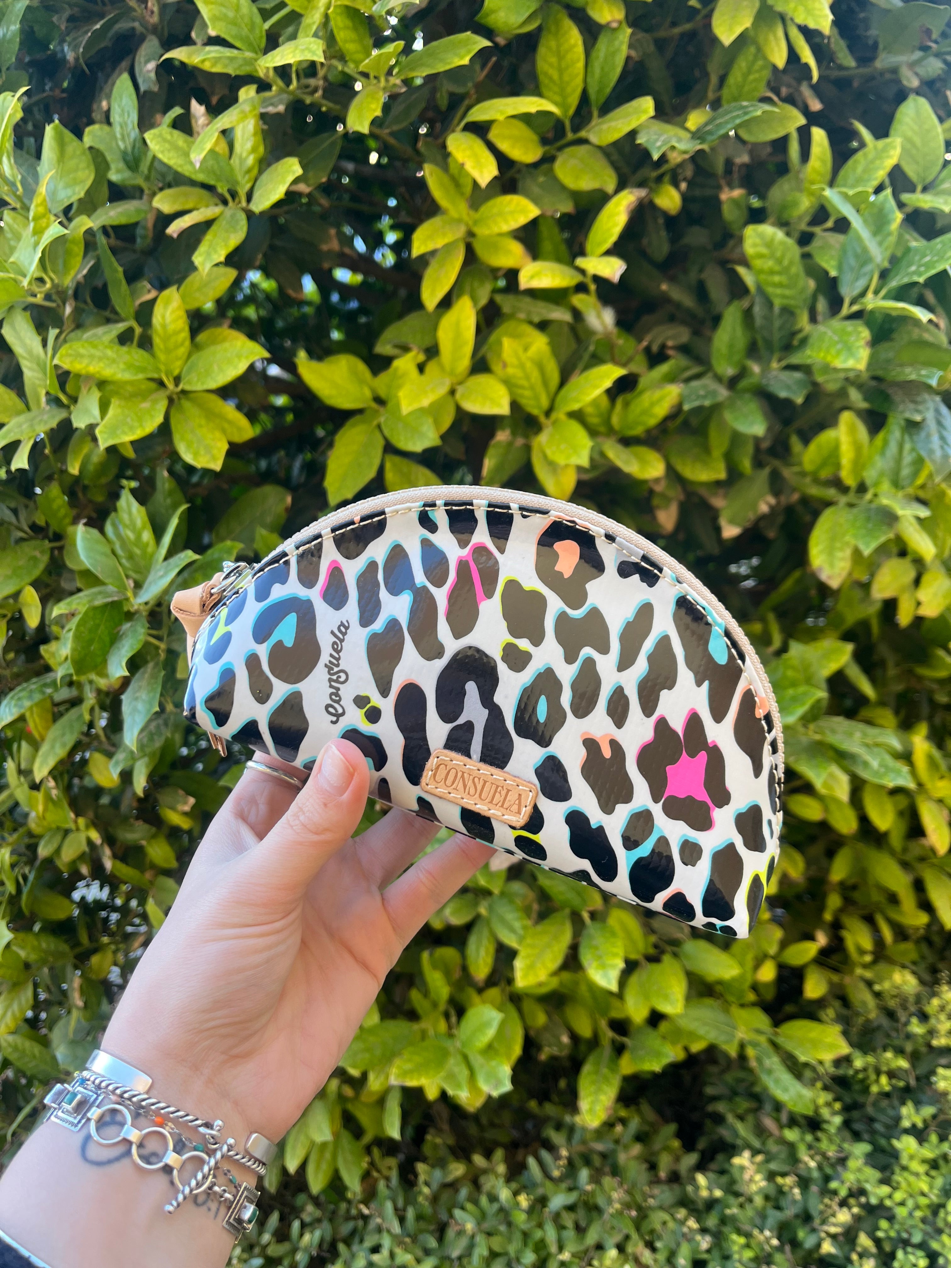 Medium Cosmetic, Coco