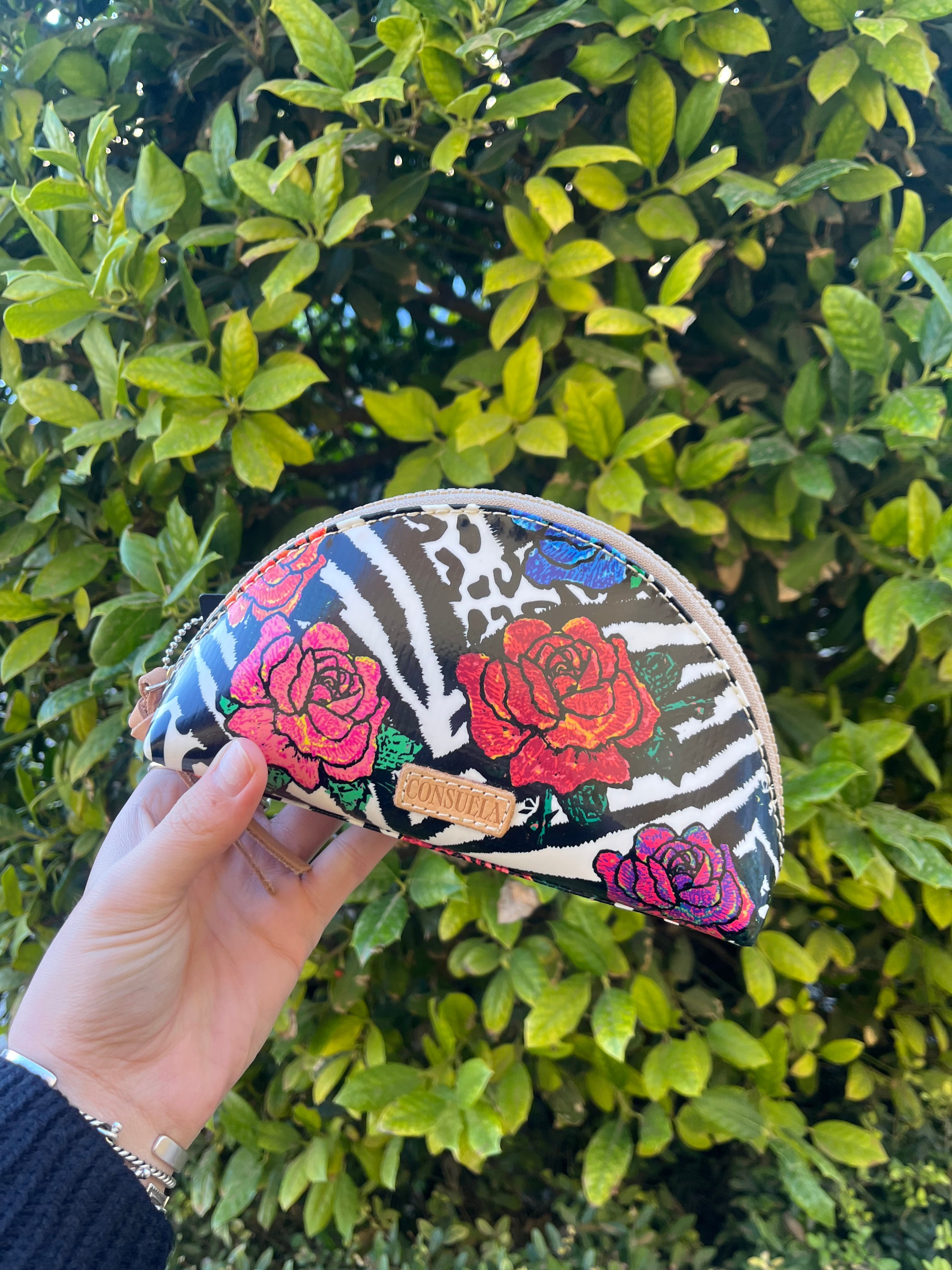 Medium Cosmetic, Carla