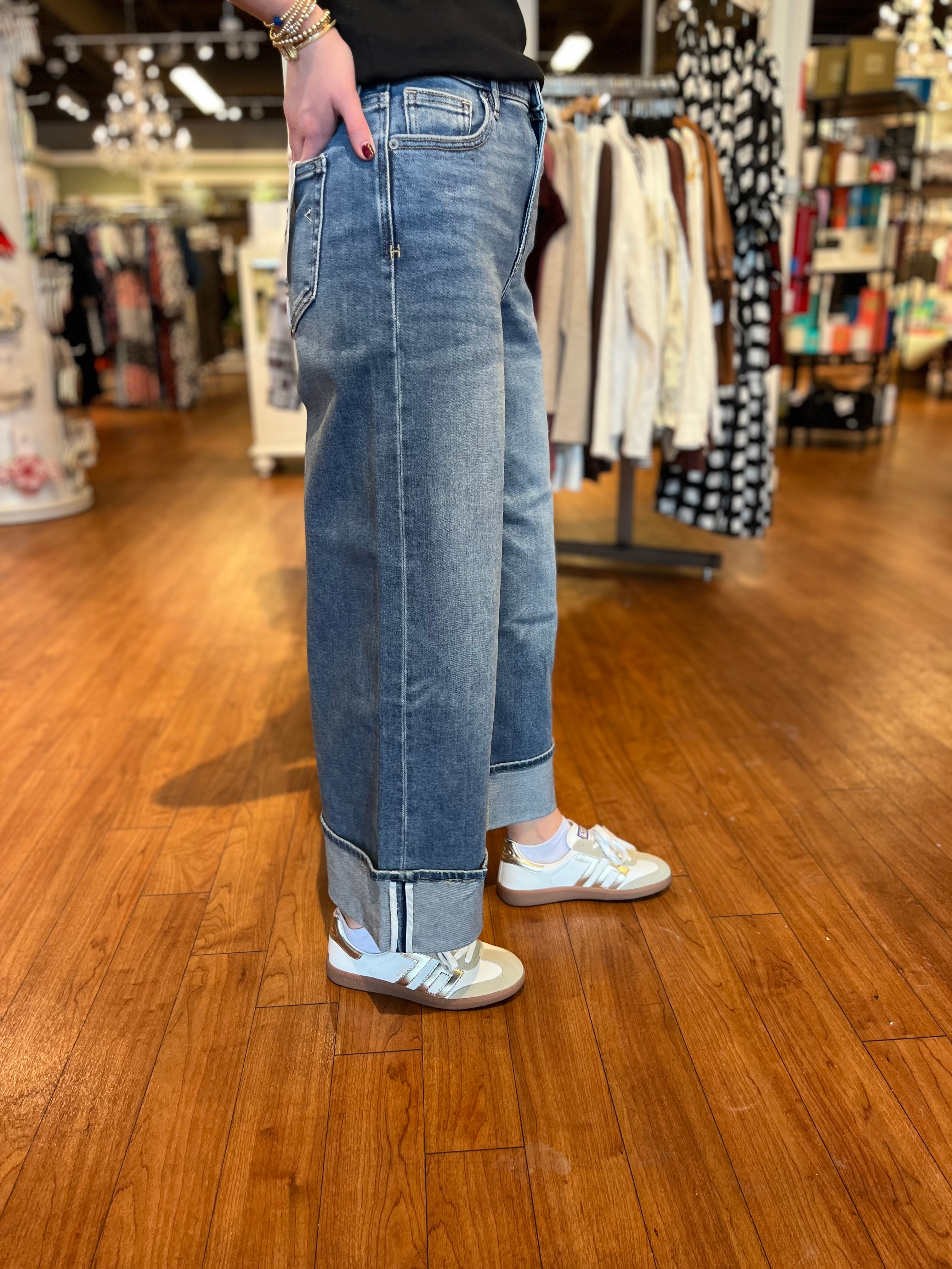 Nori Cuffed Hem - Medium Dark