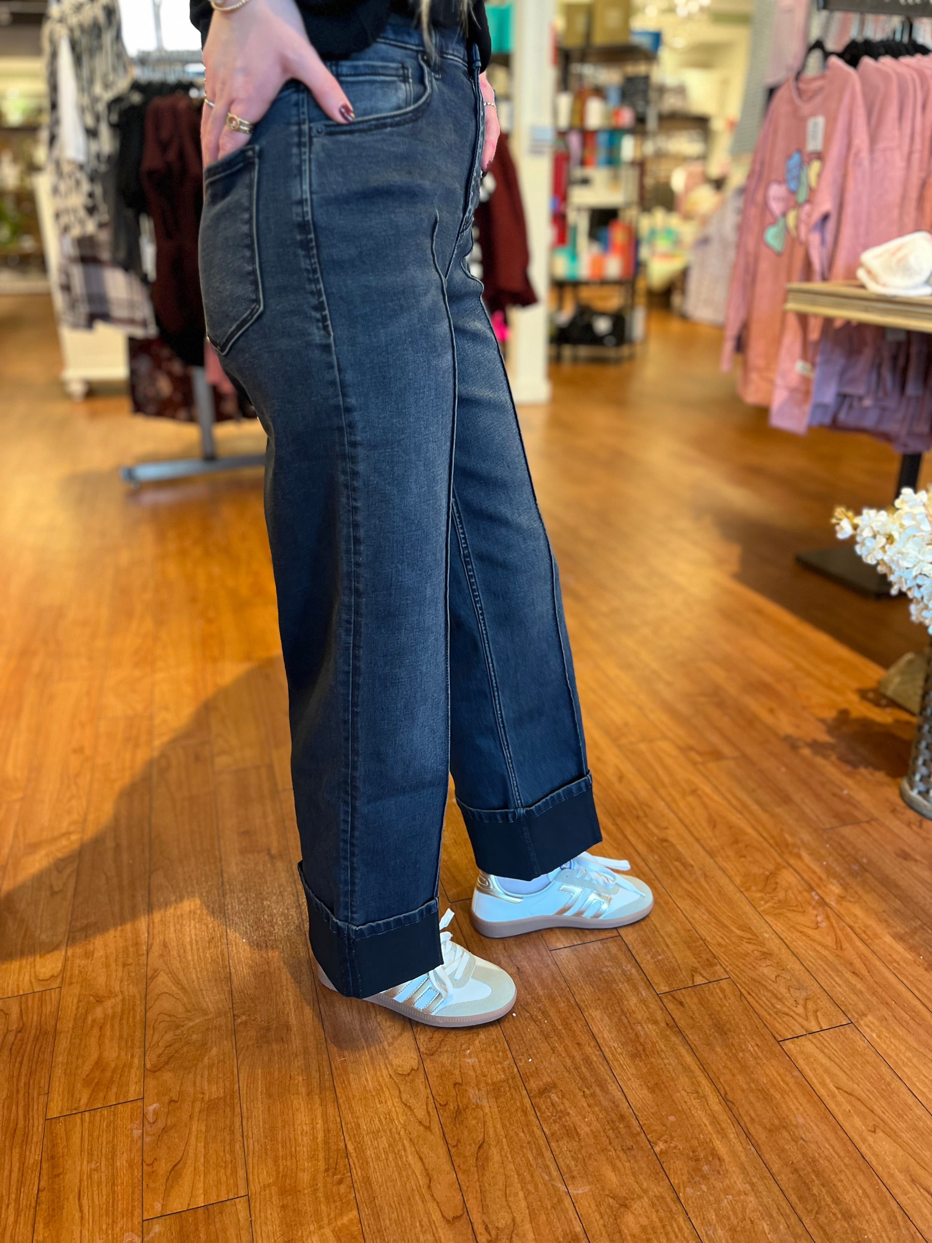 Holly Cuffed Hem - Callaway