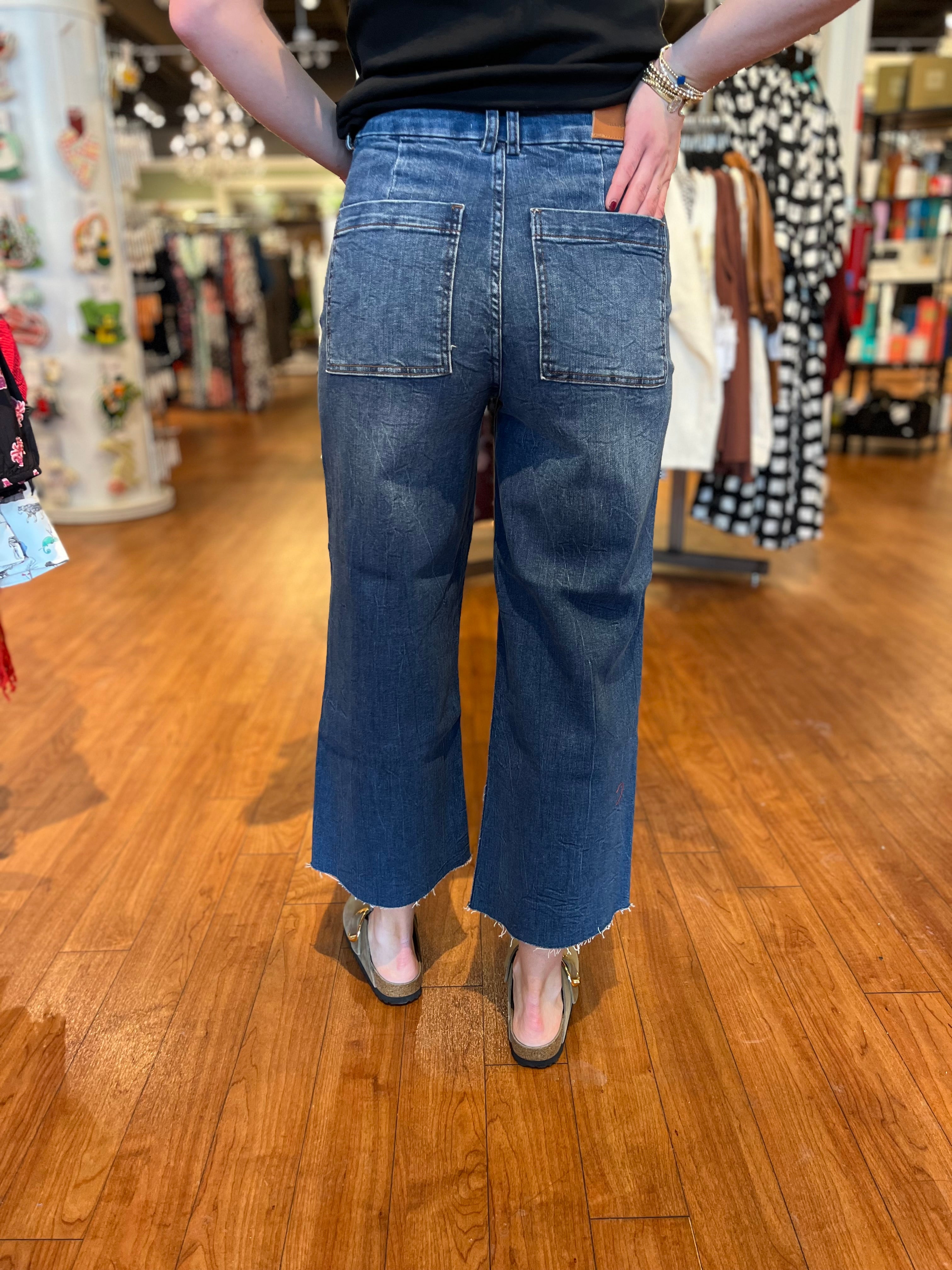 Audrey Cropped - Meeru