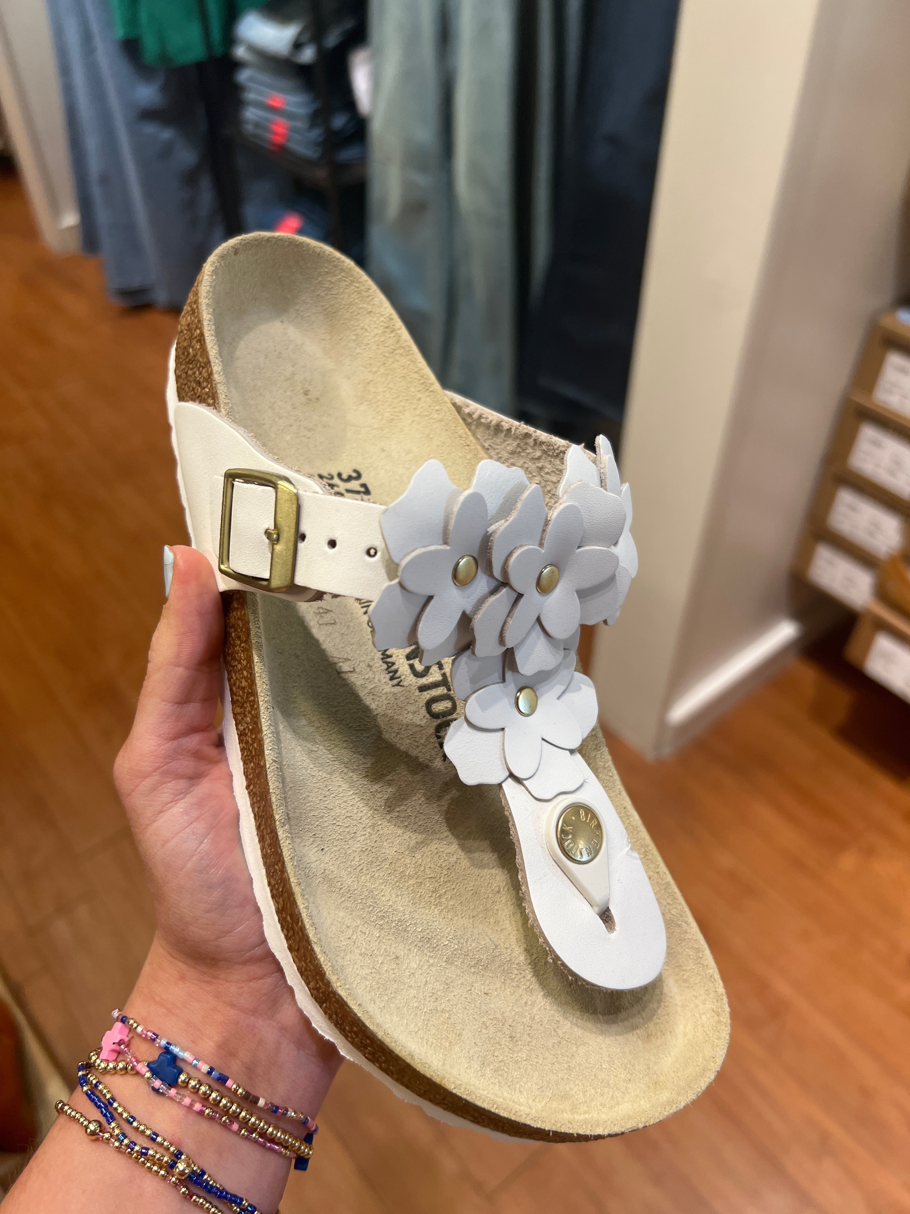 Gizeh Leather White Flowers