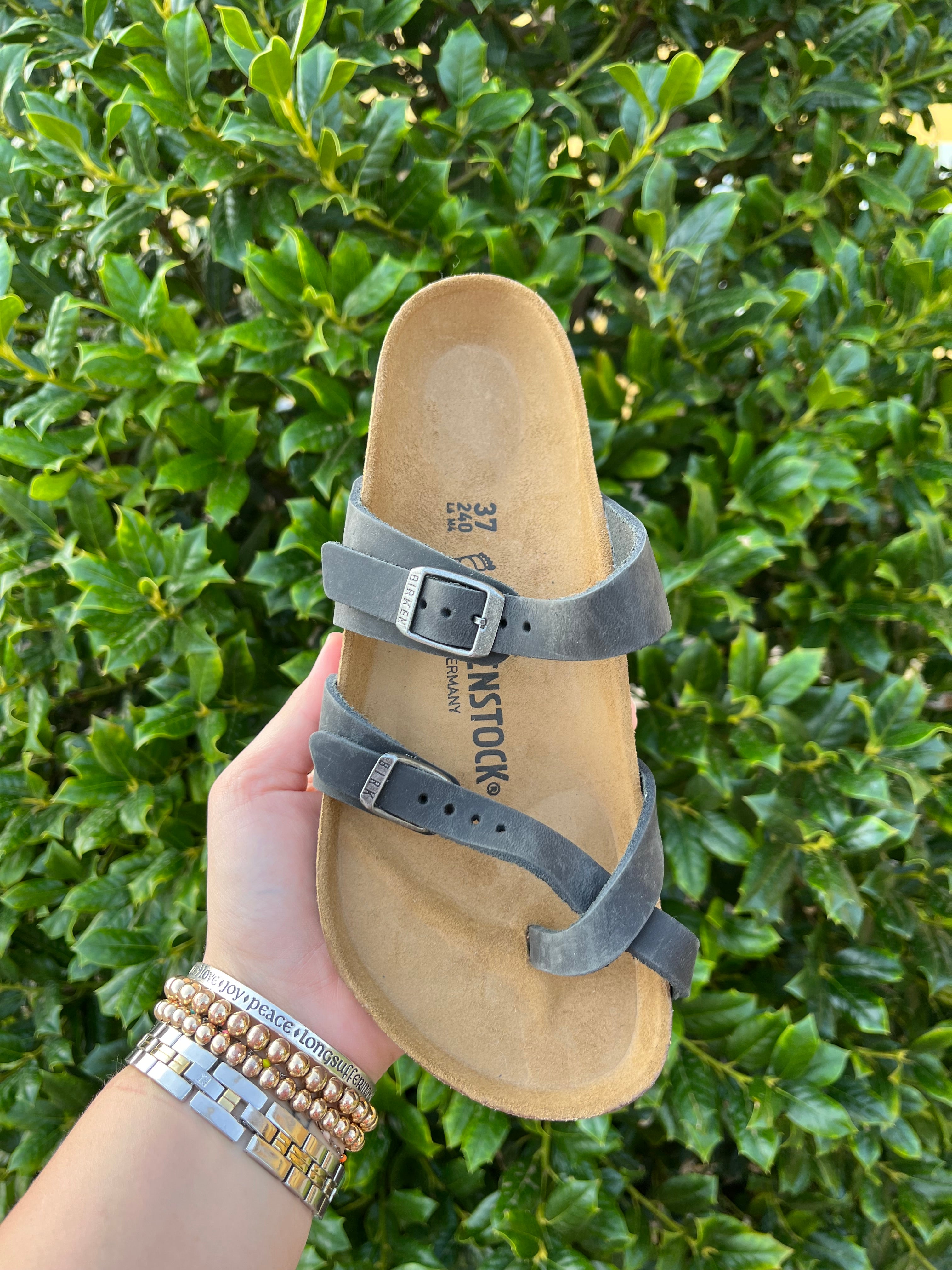 Mayari - Black Oil Leather