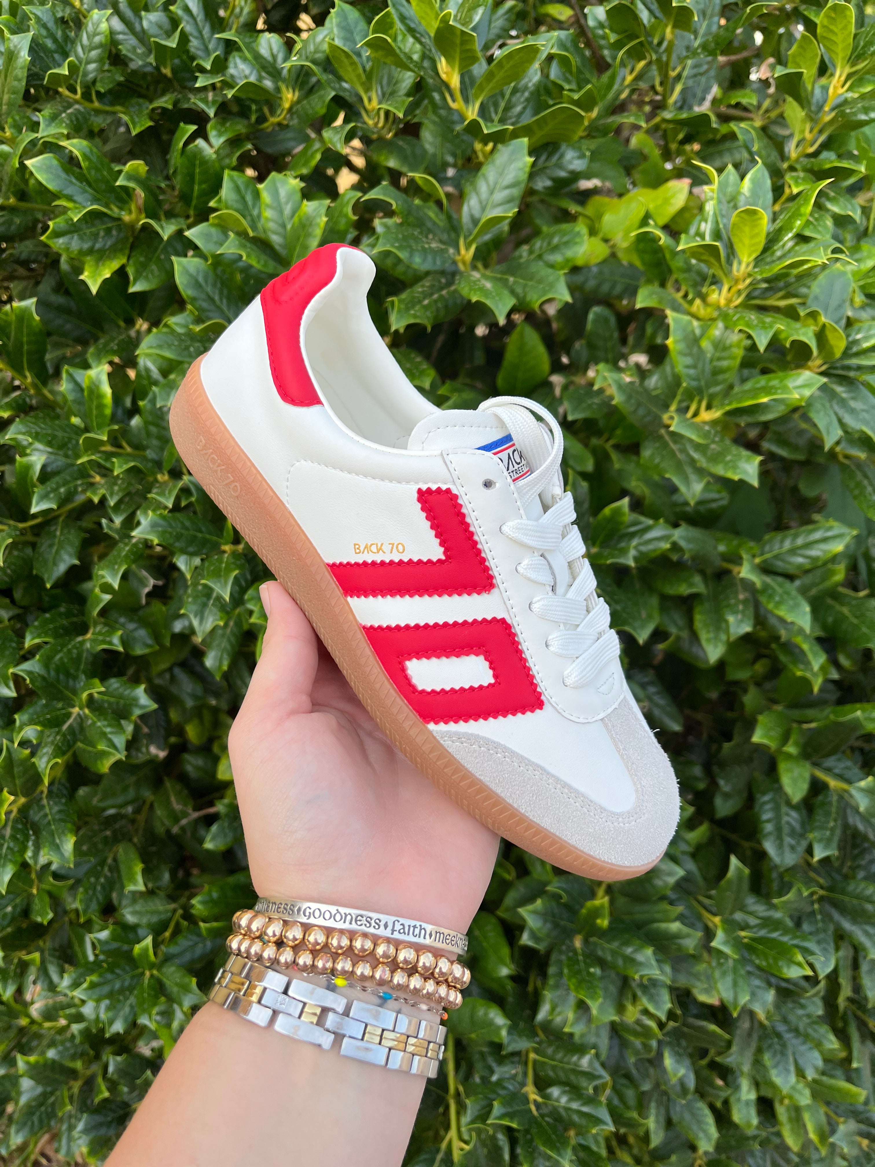 Back 70 - Cloud - Red