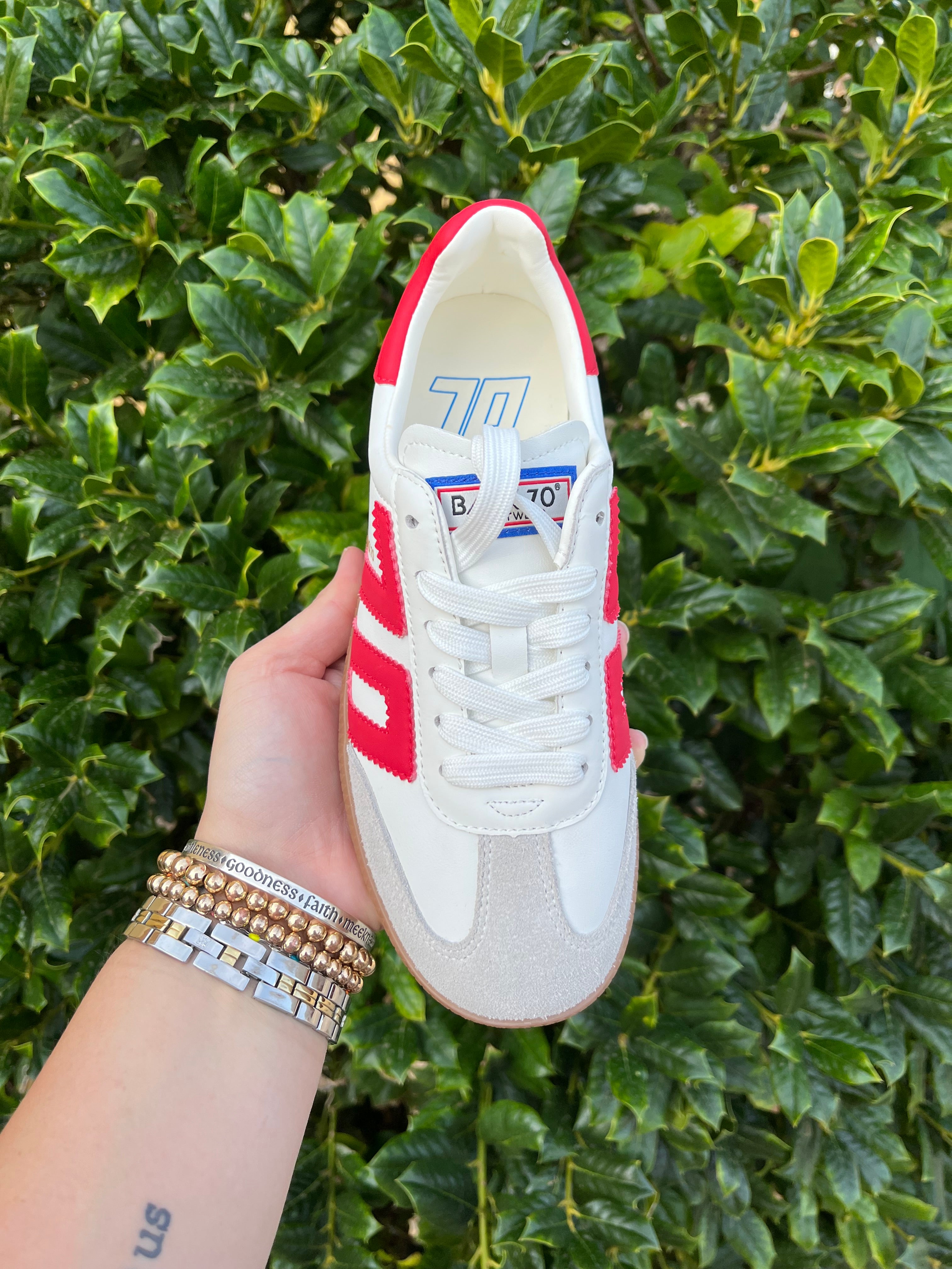 Back 70 - Cloud - Red