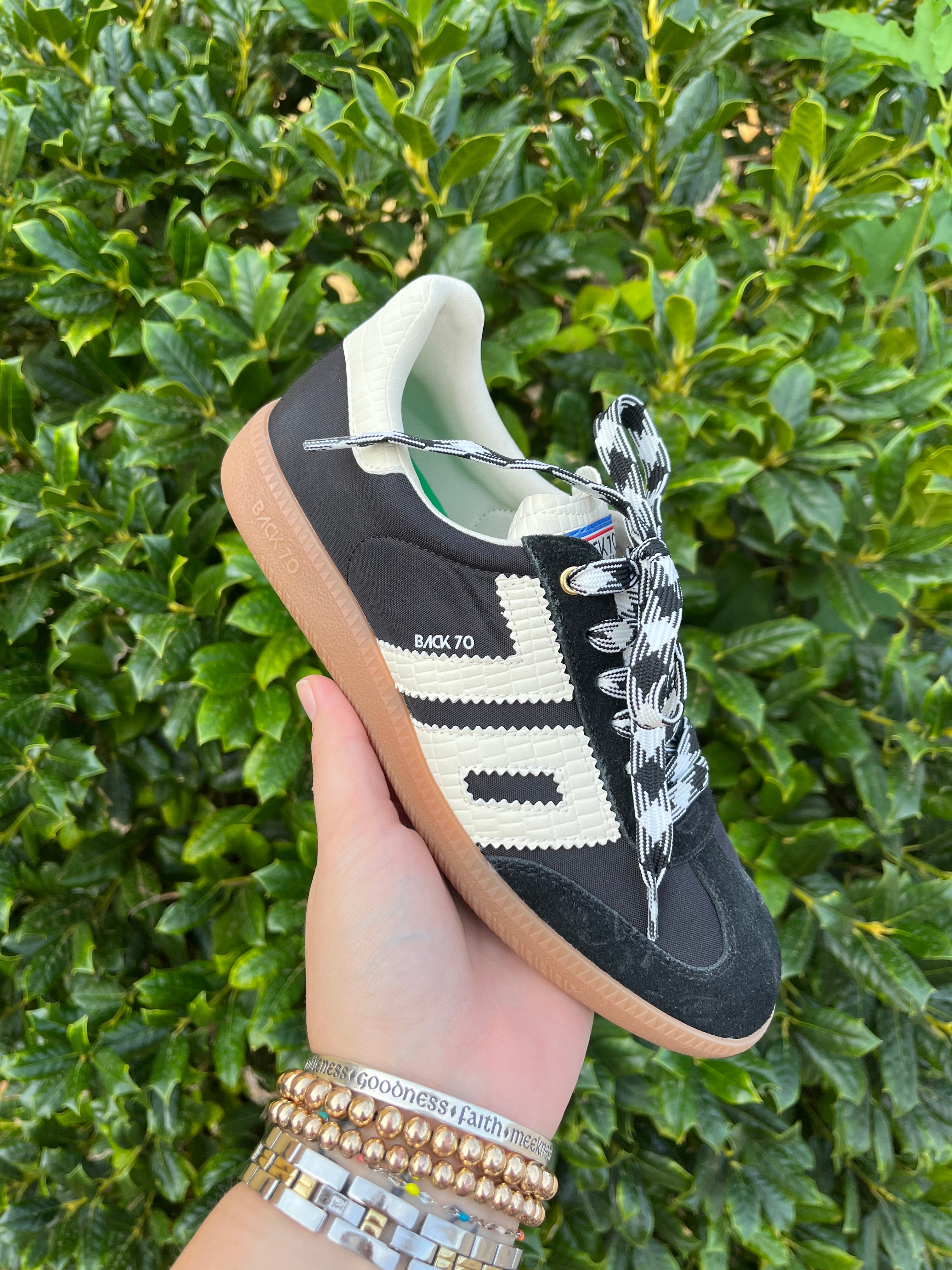 Back 70 - Ghost - Black