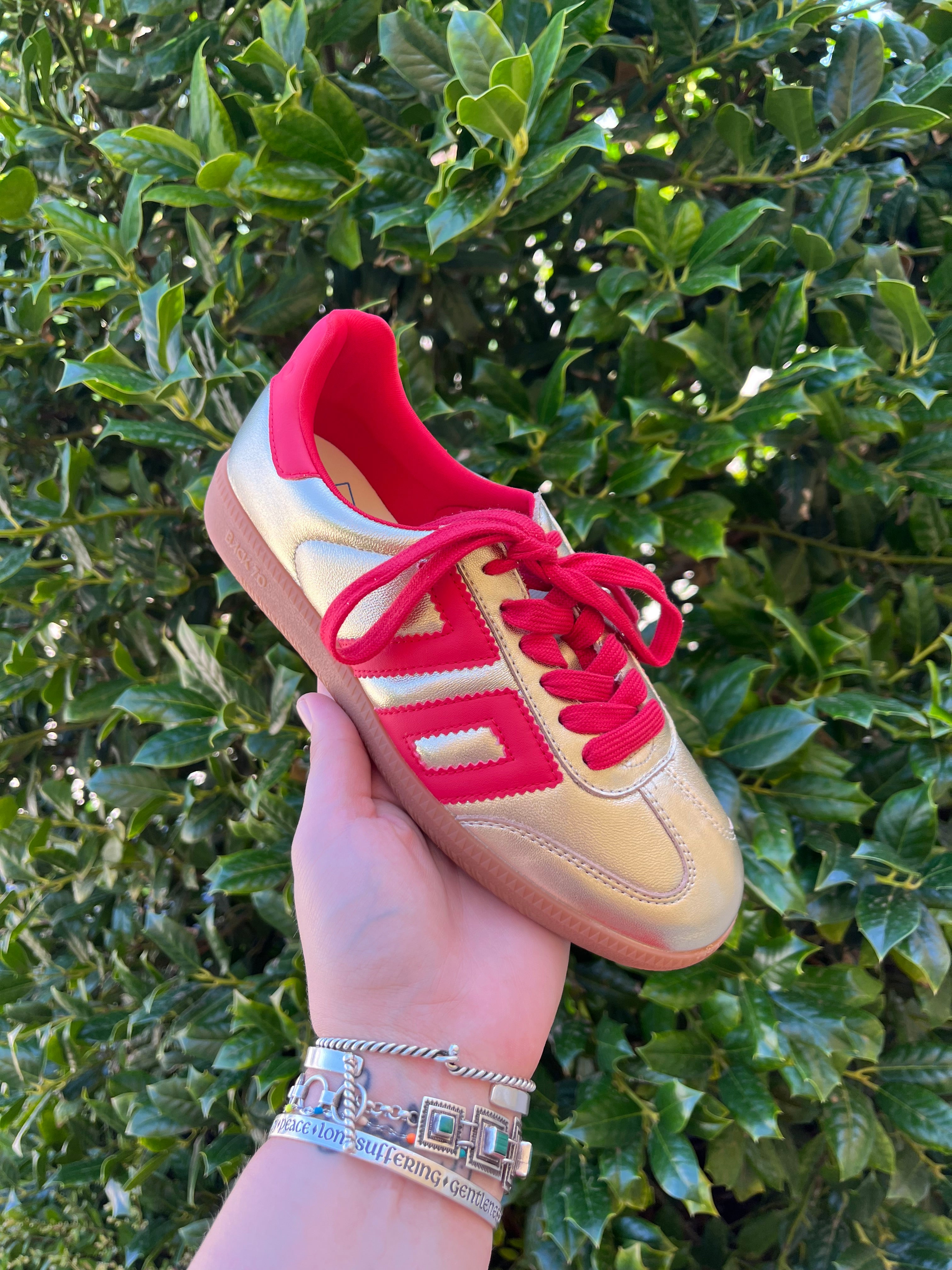 Back 70 - Cloud NM - Gold/Red