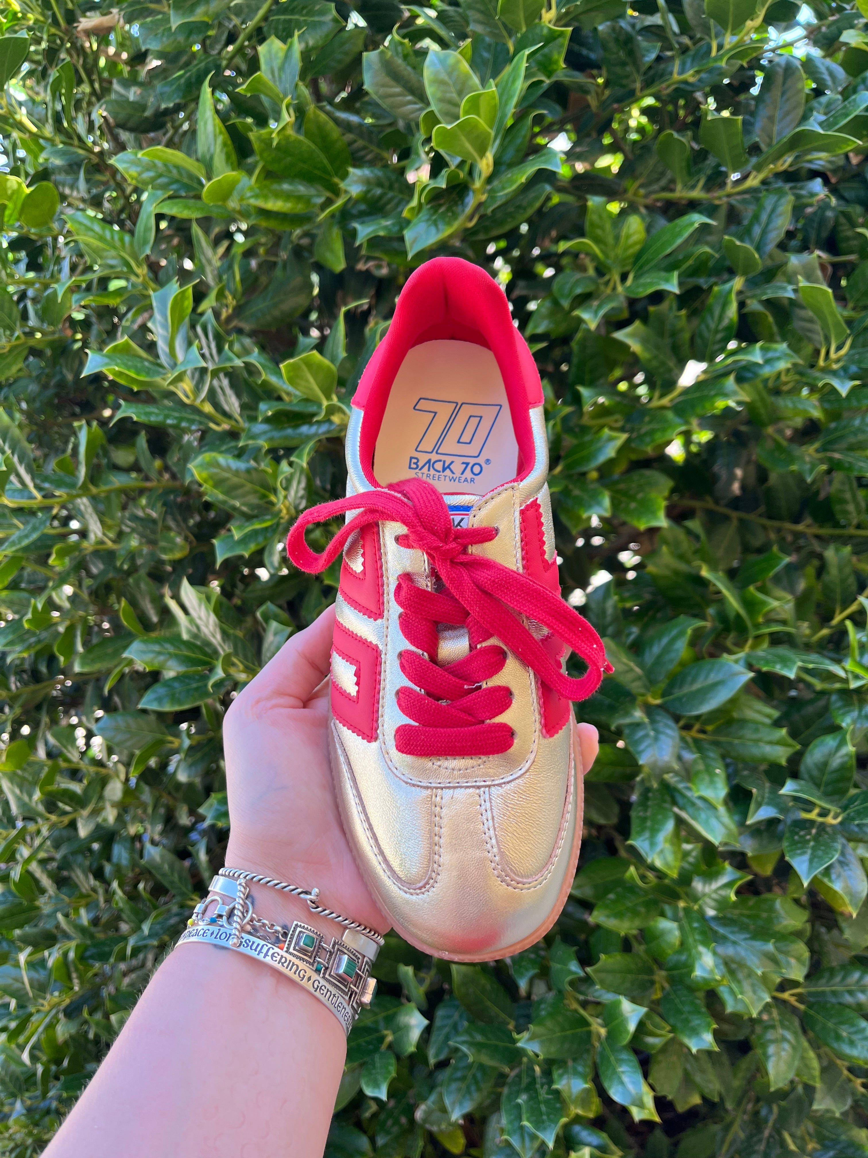 Back 70 - Cloud NM - Gold/Red