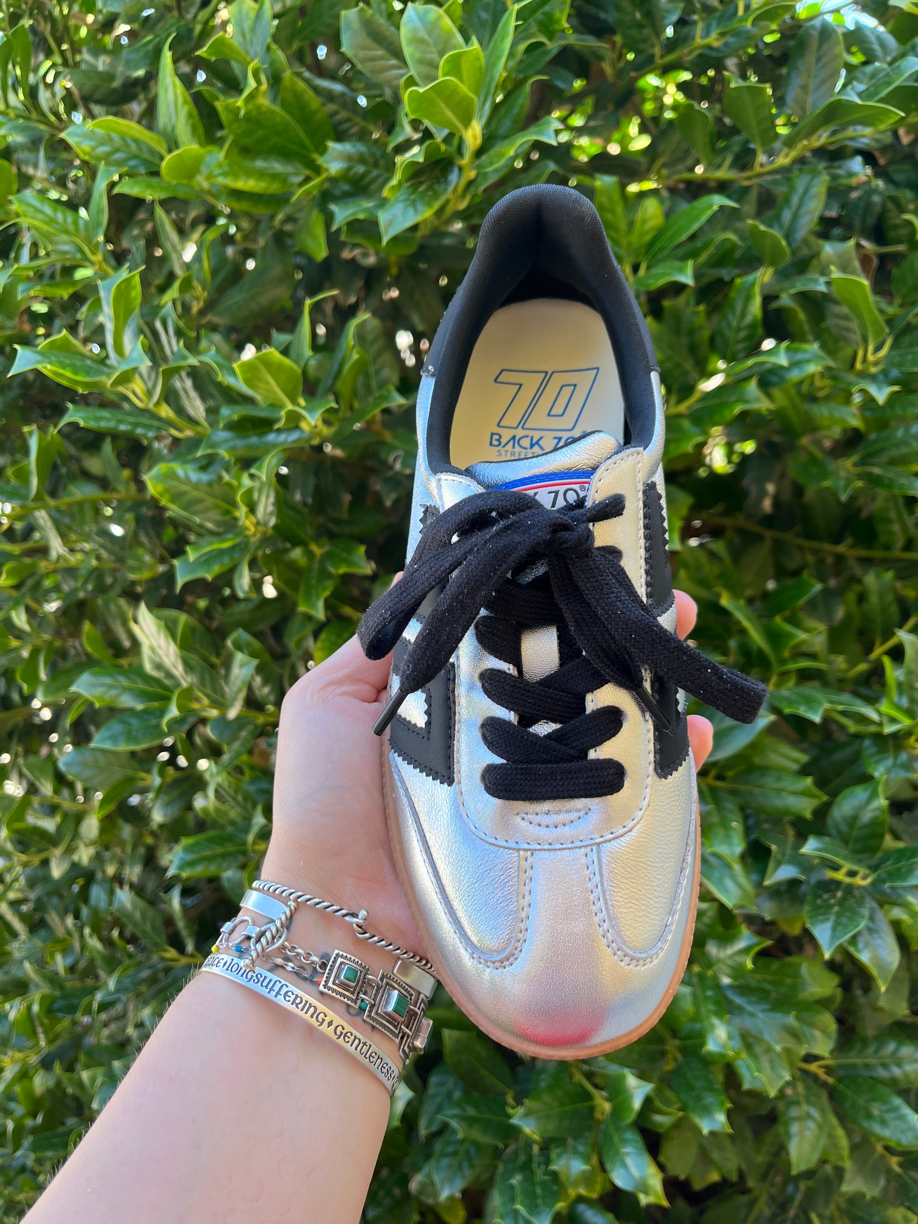 Back 70 - Cloud NM - Silver/Black