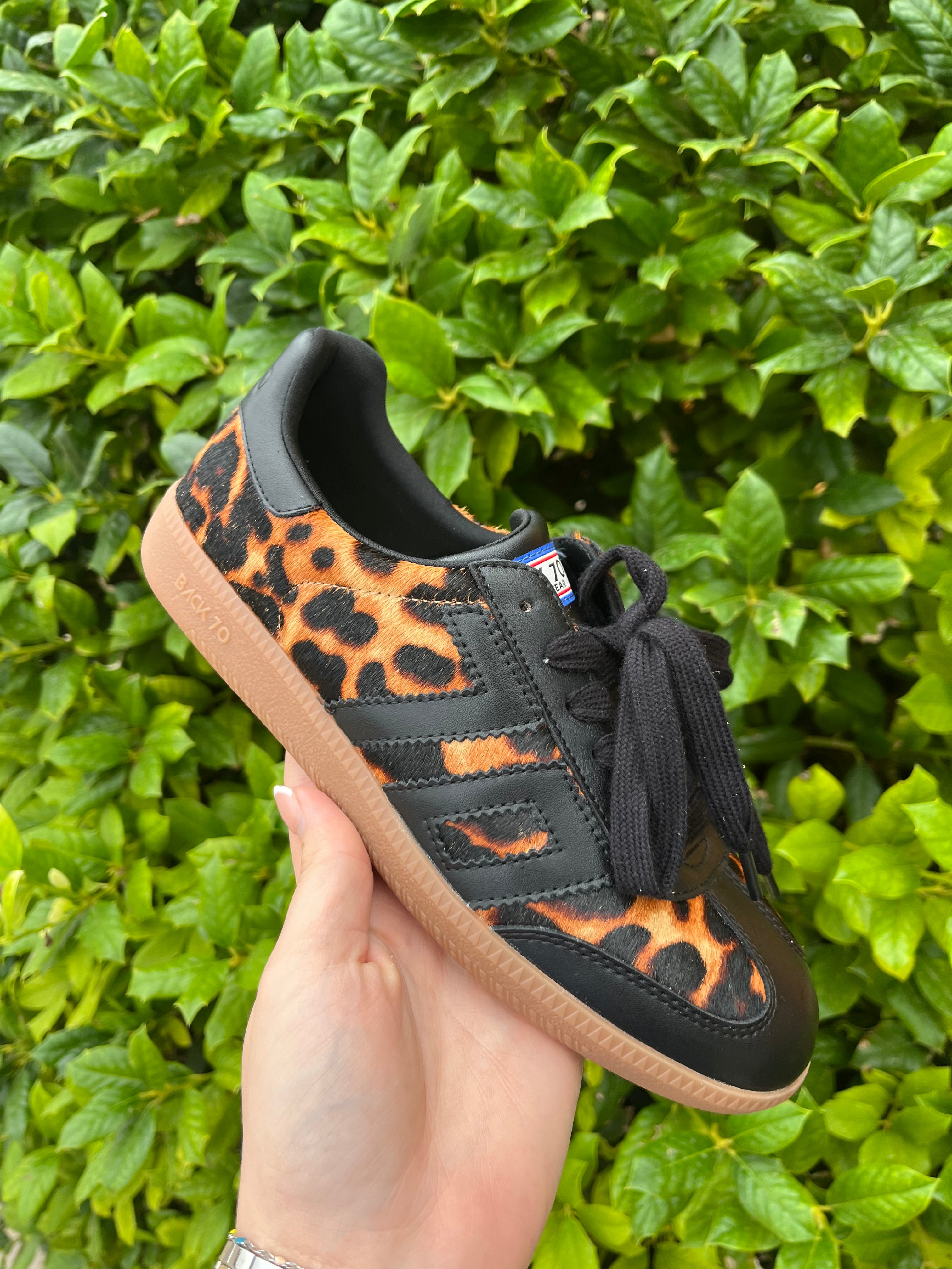 Back 70 - Cloud P - Leopard Black